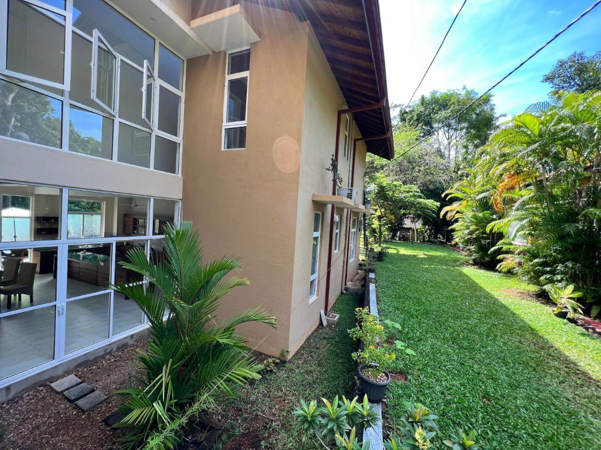 Willa Siri Tropical Retreat Hikkaduwa Zewnętrze zdjęcie